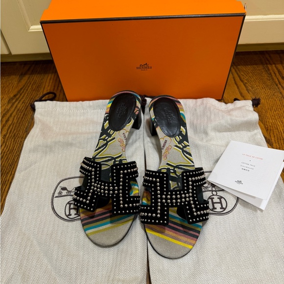 Authentic Hermes oasis sandal kitten heel black stud 37 like new with box - Picture 2 of 8